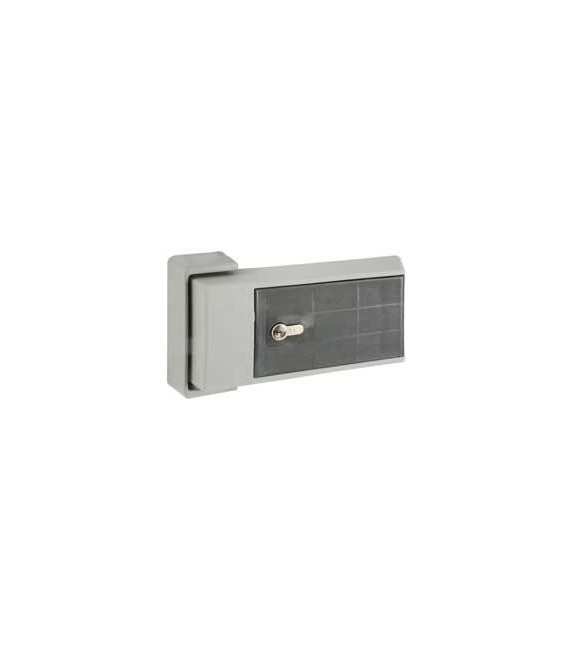 FERMETURE COMPOSITE AUTOMATIQUE A UN POING AVEC DECONDAMNATION INTERIEUR PAR COUP DE POING AVEC CLE